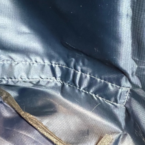 WIND BLOWS RIVER FLOWS LARGE DUFFLE LUGGAGE - Picture 10 of 12